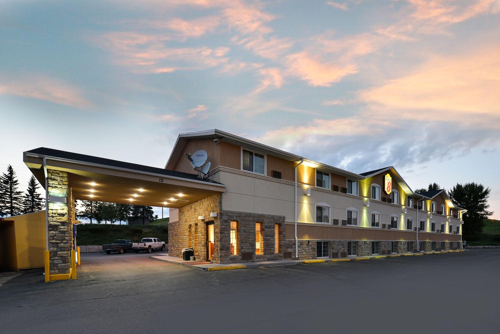 Hotel Super 8 By Wyndham Minot Airport Exterior foto